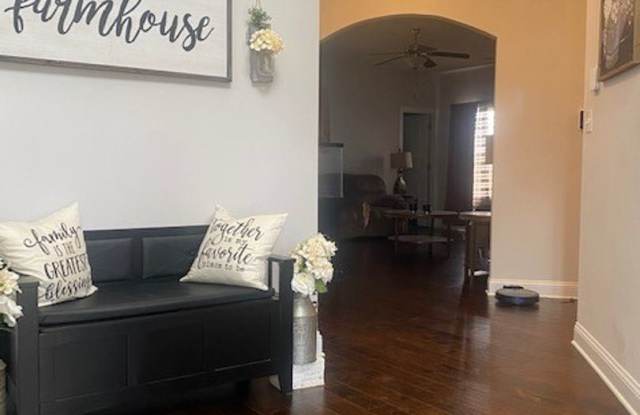 205 Joyland Dr Gallery 3