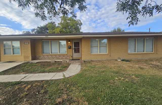 1227 Oblate Gallery 1