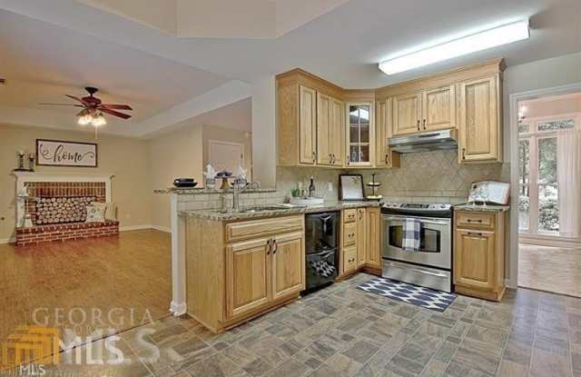 190 Inland Cir Gallery 2