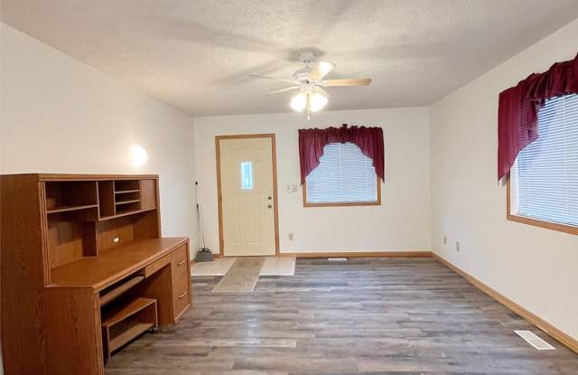 Well-Maintained 2 Bedroom! Gallery 3