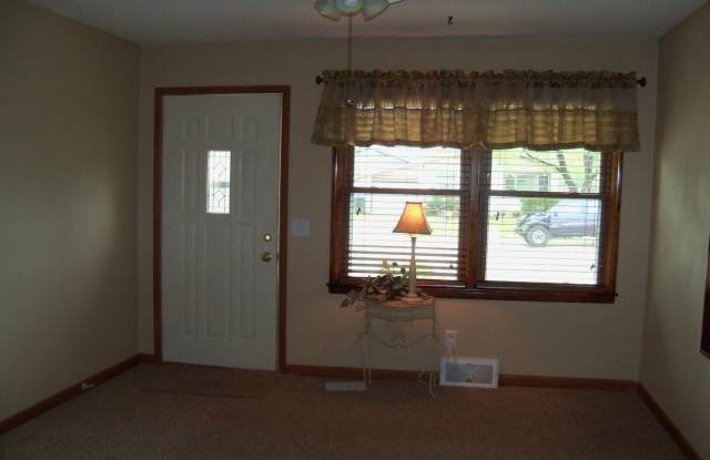 428 E. Idaho Gallery 3