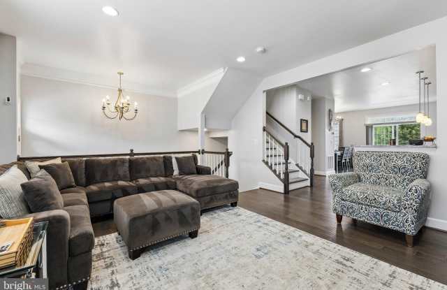16655 DANRIDGE MANOR Drive Gallery 3