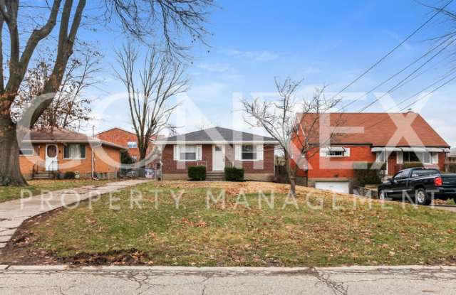 8288 Bobolink Drive Gallery 2