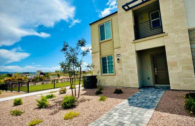 AMAZING, CORNER LOT, UPGRADED TOWNHOME IN "HENDERSON!!"  NEXT DOOR TO COMMUNITY DOG PARK!! photos photos