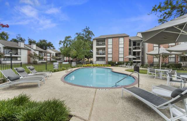 Brandon Oaks Apartments photos photos