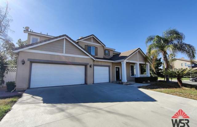 Beautiful 4 bedroom / 3 bathroom home photos photos