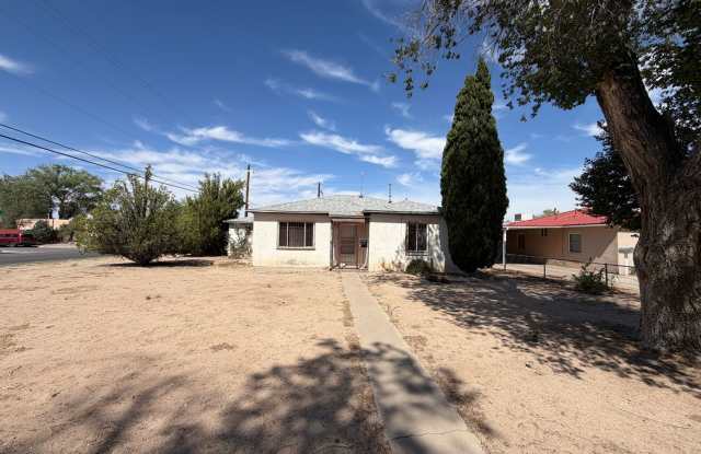 2 Bedroom Single Story Home Available Near San Mateo Blvd NE & Constitution Ave NE! photos photos 2 Bedroom Single Story Home Available Near San Mateo Blvd NE & Constitution Ave NE! photos photos