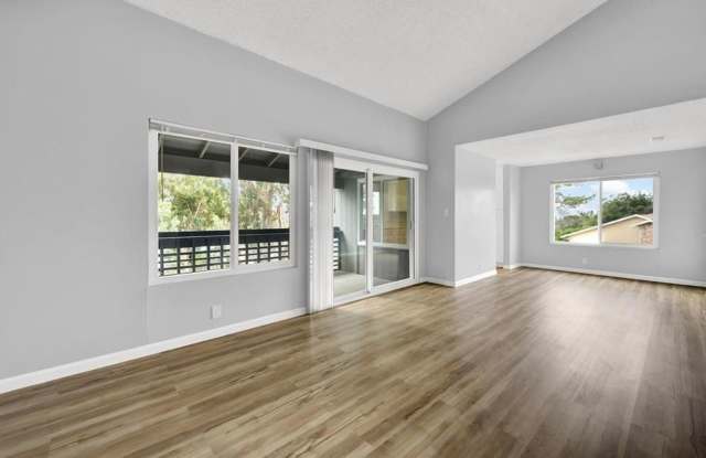 Gorgeous 2 Bed, 1 Bath Condo in Vallejo -- AVAILABLE NOW !!! photos photos