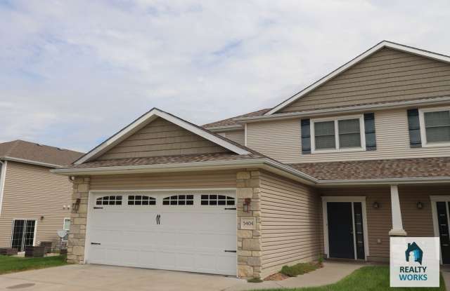 Large 3 Bedroom Town Home! photos photos