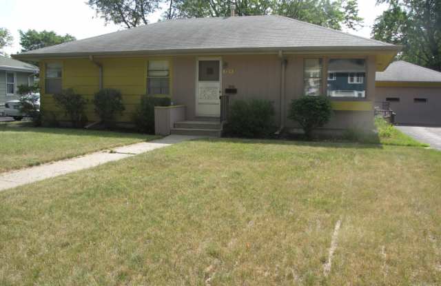 Great location in Richfield,*3Bed*1Bath single family home Avail Aug. 1 photos photos