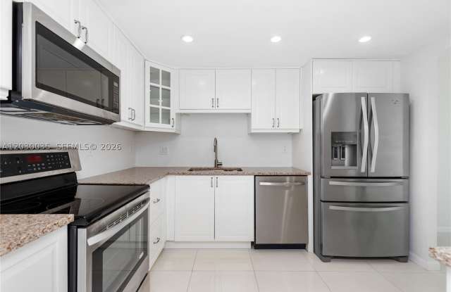210 Sea View Dr Gallery 3