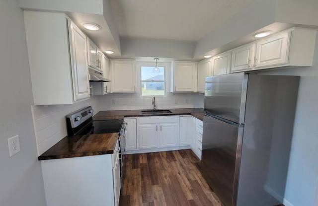 2256 Fairfax Dr Gallery 4