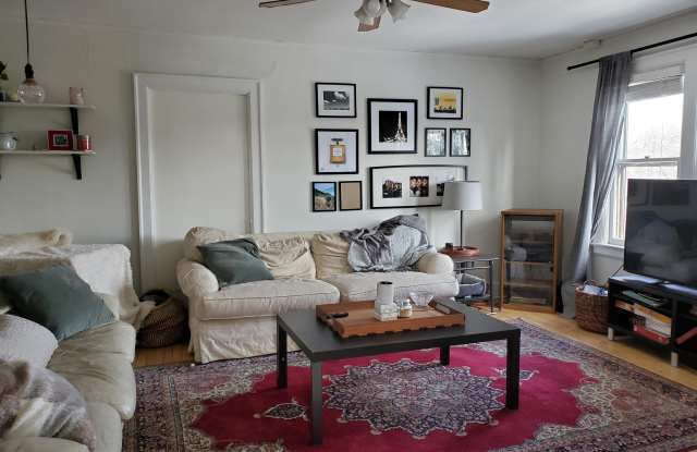 2000 Penn Ave S - 3 Gallery 3