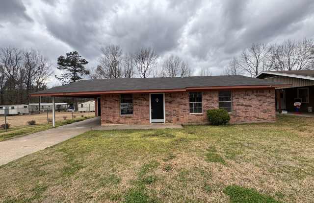 Very nice 3 bedroom/11/2 bathroom photos photos