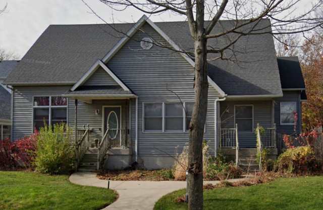 Huge 3-bedroom, 4-bath, 3-car garage townhome in Longfellow neighborhood photos photos