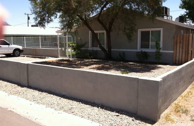 833 E Alice Ave Apt A - 833 East Alice Avenue, Phoenix, AZ 85020
