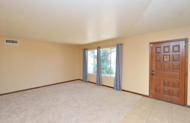 2621 East Vista Drive Gallery 4