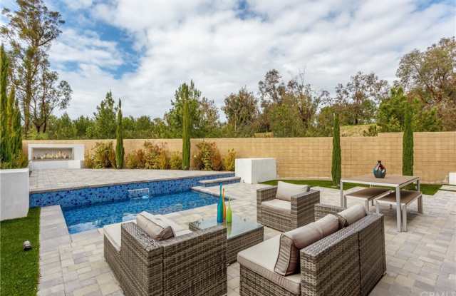 145 Carrotwood Gallery 2