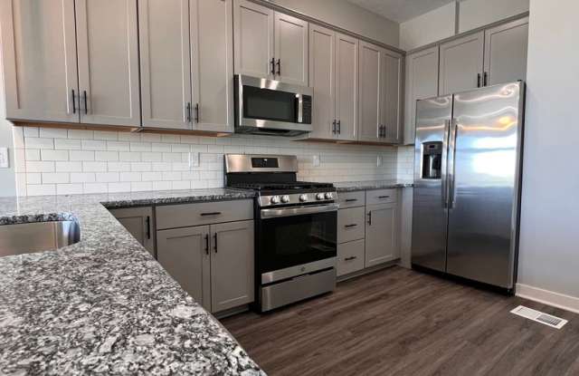 Luxury Living In Midtown near UNMC - 2bed 3bath + Garage photos photos