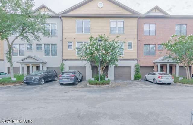 9823 TAPESTRY PARK Circle unit: 203 photos photos