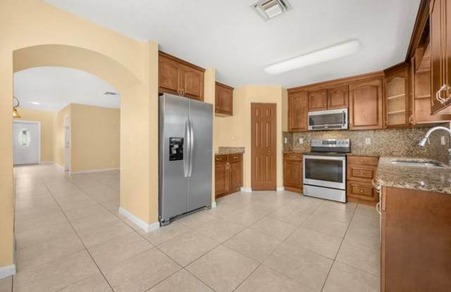 929 Imperial Lake Road, Lake Belvedere Estates  (Unincorporated) , FL 33413 - 1075 photos photos