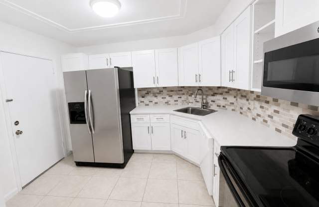 Beautiful 2-Bedroom 2-Bath Condo with Lake View photos photos Beautiful 2-Bedroom 2-Bath Condo with Lake View photos photos
