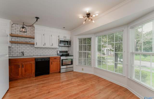 6716 Steeplechase Drive Gallery 2