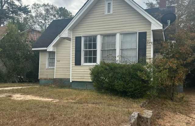 3 bedroom 1 bath close to Mercer University! photos photos