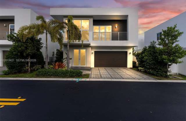 7535 NW 98th Ave photos photos