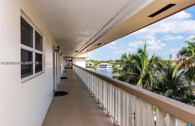 2081 S Ocean Dr Gallery 4
