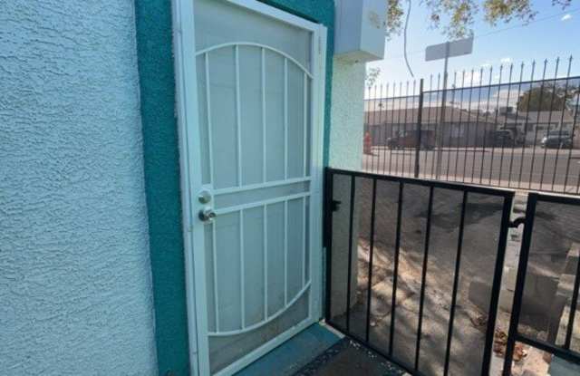 536 S 11th Street - 536 South 11th Street, Las Vegas, NV 89101