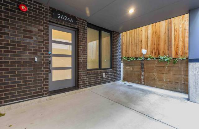 Spacious 3-Bedroom Townhome in Seattle Gallery 1