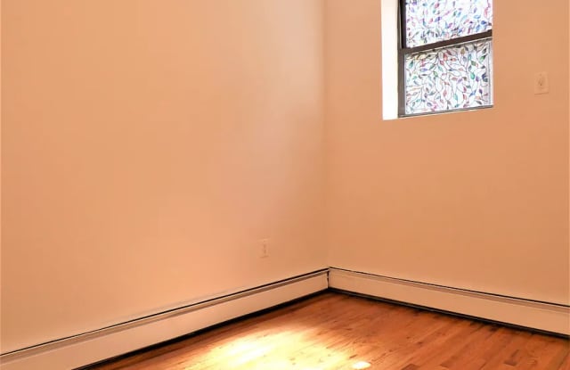 625 E 5th St Apt 1F Gallery 3