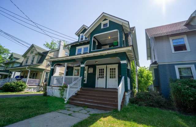971 Lancaster Ave - Available 7/1/27 - Beautiful Duplex Within Walking Distance To Campus photos photos