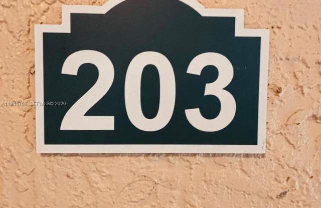 2548 Centergate Dr photos photos