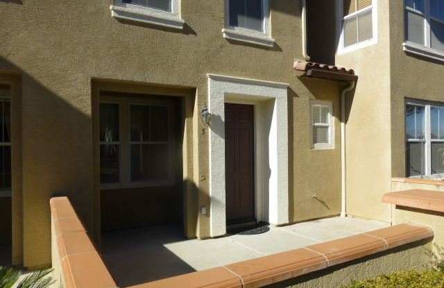 Beautiful 2 bed 2.5 bath unit in sought after community of Cortina in Torrey Highlands photos photos
