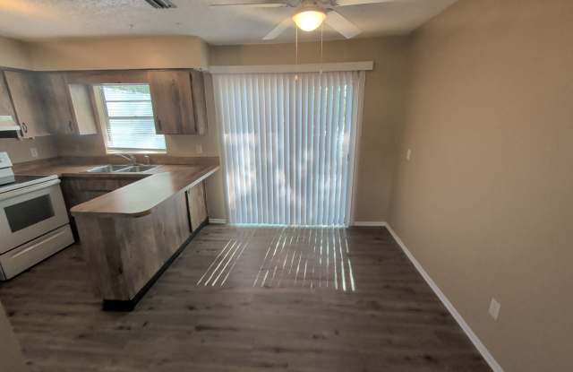 2372 S Sandburg Pt Gallery 2