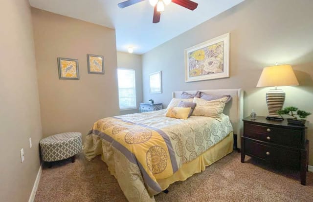 Lexington Place Apartments Gallery 2