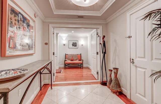 801 KEY Highway Gallery 3