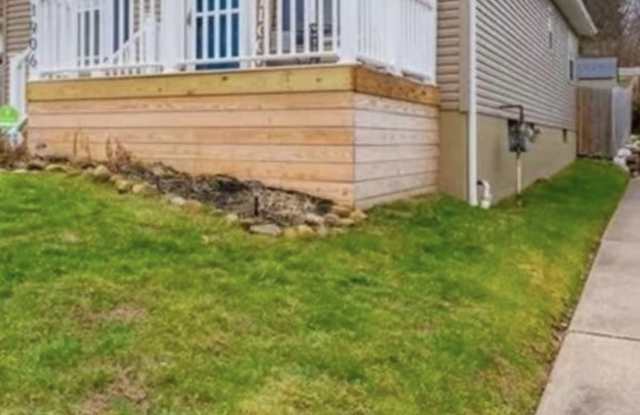 1906 Springfield Center Rd - 1906 Springfield Center Road, Akron, OH 44312