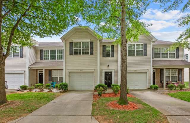 Three Bedroom Townhome in sought-after Matthews photos photos