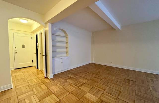 141 E 56th St - 141 East 56th Street, New York City, NY 10022