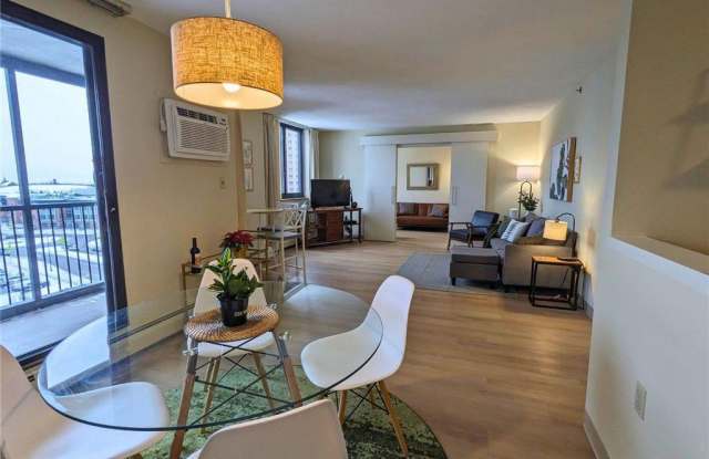 6500 Woodlake Drive photos photos