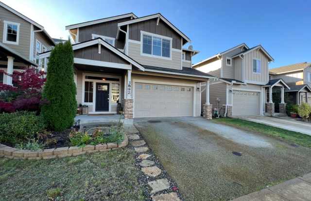 Almost 2500 SQ Feet of Space for ALL of your needs! Avail for Rent in Bremerton! photos photos