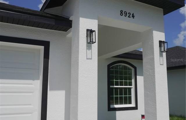 8924 N ORLEANS Avenue Gallery 3