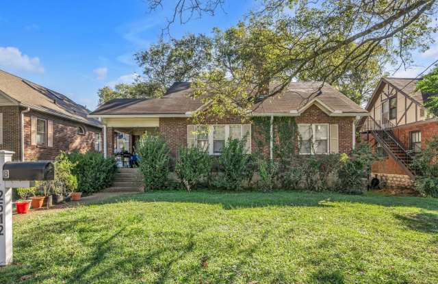 Charming 2 Bedroom/1 Bath Apartment in Hillsboro West End - 2512 Natchez Trace, Nashville, TN 37212
