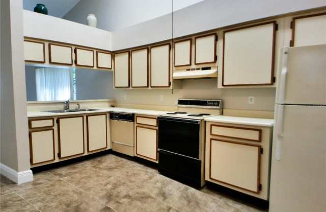 11746 SPRING TREE LANE Gallery 4