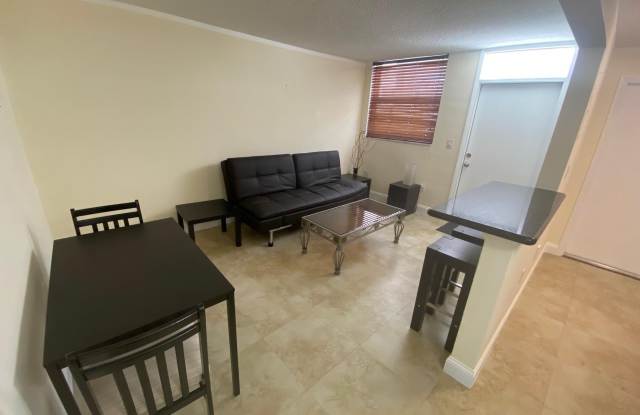 335 Collins Avenue unit: 403 Gallery 3