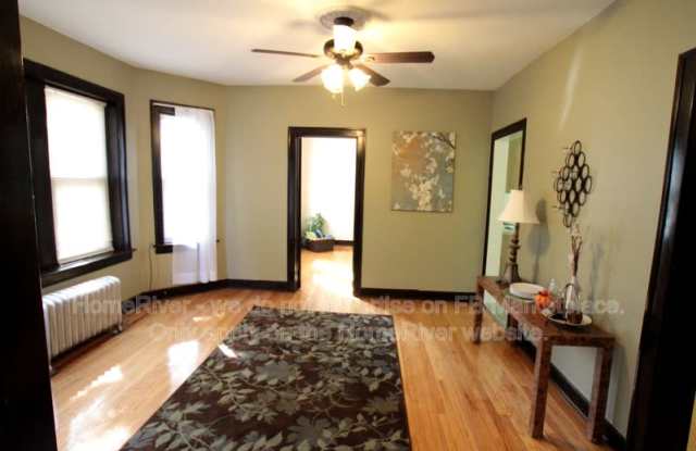 10924 S Vernon Ave photos photos