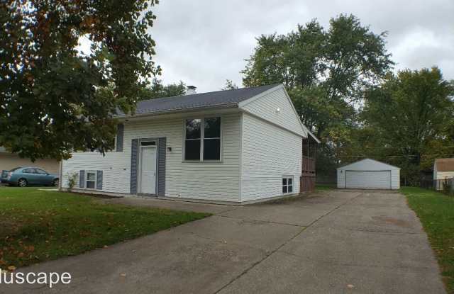 1090 Cherryfield Lane Gallery 2